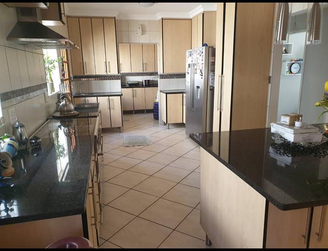 4 BEDROOM HOUSE SOLD IN FLORAUNA